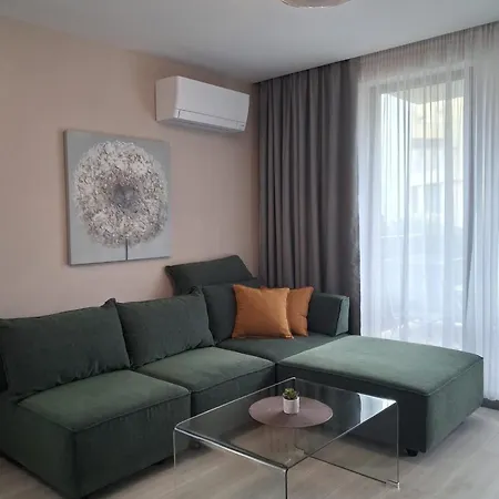 Apartment Modern Escape With Terrace & Workspace