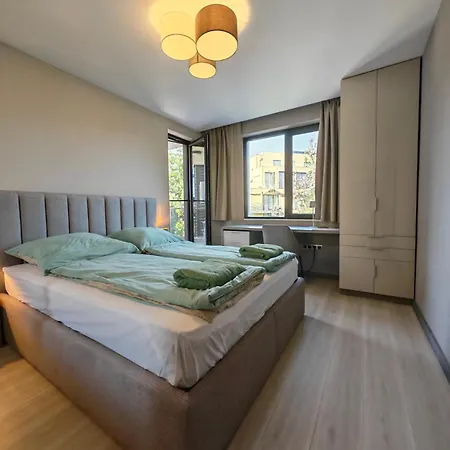 Apartment Modern Escape With Terrace & Workspace *